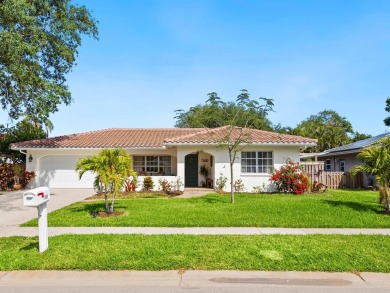 Motivated Sellers! Welcome home to this Spanish on Gulf Gate Golf Club in Florida - for sale on GolfHomes.com, golf home, golf lot