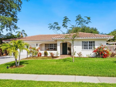 Motivated Sellers! Welcome home to this Spanish on Gulf Gate Golf Club in Florida - for sale on GolfHomes.com, golf home, golf lot