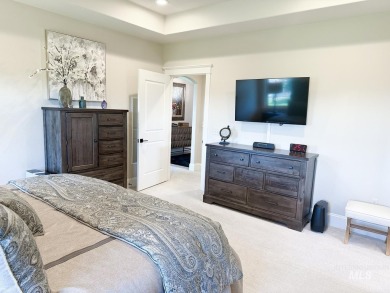 This luxurious home situated on the 6th fairway of the Lewiston on Lewiston Golf and Country Club in Idaho - for sale on GolfHomes.com, golf home, golf lot