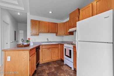 Charming 2BR/2BA Condo on the Stoneridge Golf Course - Blanchard on Stoneridge Golf Club in Idaho - for sale on GolfHomes.com, golf home, golf lot