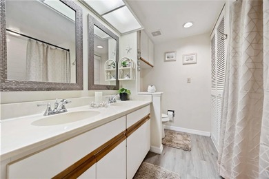 Under contract-accepting backup offers. Welcome to easy Florida on Plantation Golf and Country Club in Florida - for sale on GolfHomes.com, golf home, golf lot