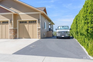 This luxurious home situated on the 6th fairway of the Lewiston on Lewiston Golf and Country Club in Idaho - for sale on GolfHomes.com, golf home, golf lot