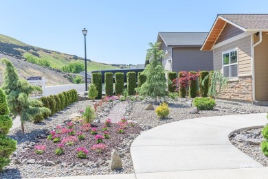 This luxurious home situated on the 6th fairway of the Lewiston on Lewiston Golf and Country Club in Idaho - for sale on GolfHomes.com, golf home, golf lot