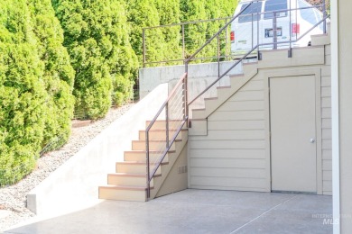 This luxurious home situated on the 6th fairway of the Lewiston on Lewiston Golf and Country Club in Idaho - for sale on GolfHomes.com, golf home, golf lot