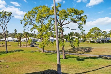 Under contract-accepting backup offers. Welcome to easy Florida on Plantation Golf and Country Club in Florida - for sale on GolfHomes.com, golf home, golf lot