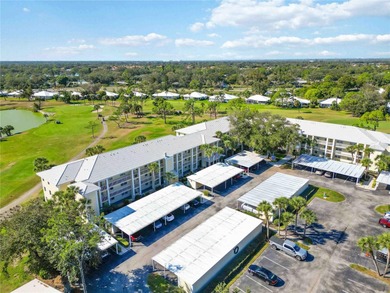 Under contract-accepting backup offers. Welcome to easy Florida on Plantation Golf and Country Club in Florida - for sale on GolfHomes.com, golf home, golf lot