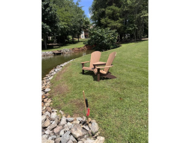 CLUB MEMBERSHIP OPTIONAL! This beautiful  waterfront access home on Rarity Bay Country Club - Loudon in Tennessee - for sale on GolfHomes.com, golf home, golf lot