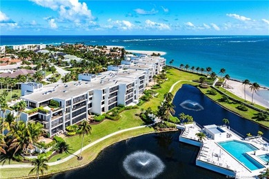 Chic 3rd floor condo in Sailfish Point offers an exceptional on Sailfish Point Golf Club, Inc. in Florida - for sale on GolfHomes.com, golf home, golf lot