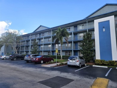 Beautiful  renovated apartm in Pembroke Pines. Stunning on Flamingo Lakes Country Club in Florida - for sale on GolfHomes.com, golf home, golf lot