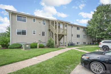 This lovely converted 2 bedroom, 2 bath condo has all you've on Lake Saint Louis Par 3 in Missouri - for sale on GolfHomes.com, golf home, golf lot