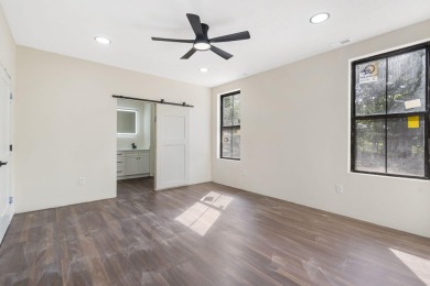 On Fleek. Bussin'. IYKYK.Welcome to a truly exceptional modern on Kimberling City Golf Club in Missouri - for sale on GolfHomes.com, golf home, golf lot