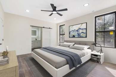 On Fleek. Bussin'. IYKYK.Welcome to a truly exceptional modern on Kimberling City Golf Club in Missouri - for sale on GolfHomes.com, golf home, golf lot