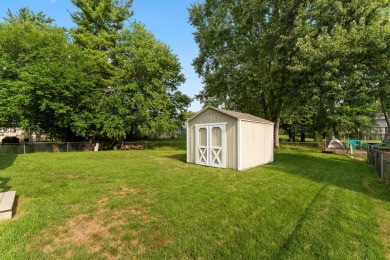 Adorable and well maintained 3 bed, 3 bath bilevel located on a on Lakes of the Four Seasons Country Club in Indiana - for sale on GolfHomes.com, golf home, golf lot