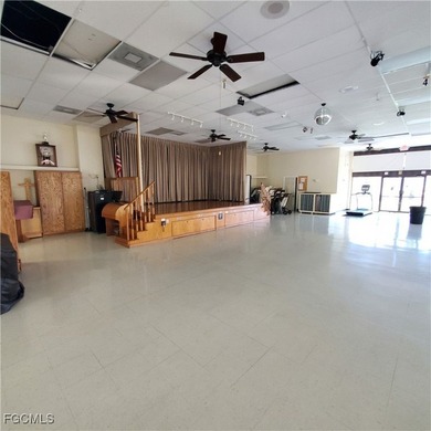 Gorgeous, spaceous manufactured home in Corkscrew Woodlands an on Copperleaf Golf Club in Florida - for sale on GolfHomes.com, golf home, golf lot