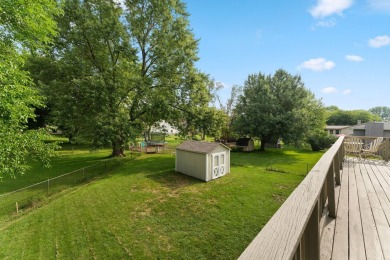 Adorable and well maintained 3 bed, 3 bath bilevel located on a on Lakes of the Four Seasons Country Club in Indiana - for sale on GolfHomes.com, golf home, golf lot