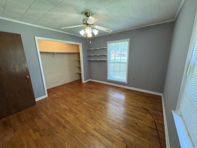 937 Homecrest Drive in Piggott, AR is a 3 BR, 2 BA, 1,742 SF on Sugar Creek Country Club in Arkansas - for sale on GolfHomes.com, golf home, golf lot