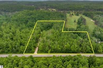 Enjoy a peaceful, wooded retreat. This charming property offers on Black Forest At Wilderness Valley in Michigan - for sale on GolfHomes.com, golf home, golf lot