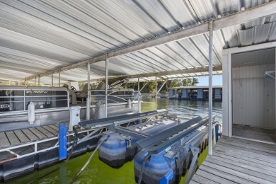 On Fleek. Bussin'. IYKYK.Welcome to a truly exceptional modern on Kimberling City Golf Club in Missouri - for sale on GolfHomes.com, golf home, golf lot