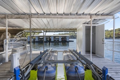 On Fleek. Bussin'. IYKYK.Welcome to a truly exceptional modern on Kimberling City Golf Club in Missouri - for sale on GolfHomes.com, golf home, golf lot