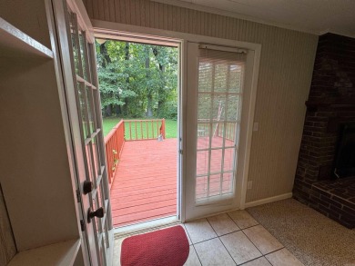 937 Homecrest Drive in Piggott, AR is a 3 BR, 2 BA, 1,742 SF on Sugar Creek Country Club in Arkansas - for sale on GolfHomes.com, golf home, golf lot