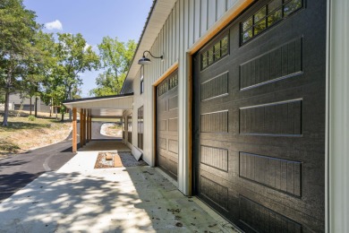 Modern Barndominium Bliss @ 3 WillowWelcome to a one-of-a-kind on Kimberling City Golf Club in Missouri - for sale on GolfHomes.com, golf home, golf lot