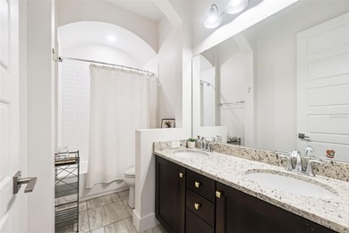 Under contract-accepting backup offers. Welcome to 25861 on Red Tail Golf Club in Florida - for sale on GolfHomes.com, golf home, golf lot