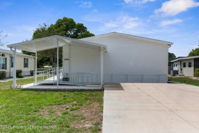 MOTIVATED SELLER WILL CONSIDER ALL REASONABLE CASH, CONVENTIONAL on Brookridge Country Club in Florida - for sale on GolfHomes.com, golf home, golf lot