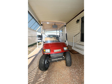 **DESIRABLE GOLDEN GATE/RESIDENT OWNED COMMUNITY** Spectacular on Mainlands Golf Club in Florida - for sale on GolfHomes.com, golf home, golf lot