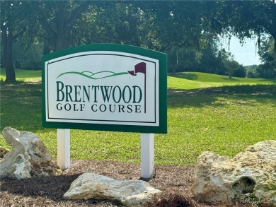 Resort Style Living! Move right in to Brentwood in the Villages on Brentwood Farms Golf Club in Florida - for sale on GolfHomes.com, golf home, golf lot