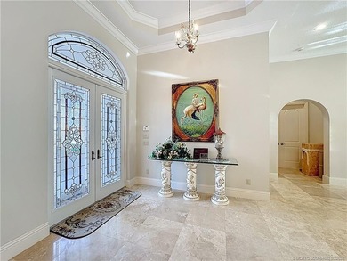 Hobe Sound Golf Club *Hidden Gem* on 8th Fairway. Rare 4BR/4BA on Hobe Sound Golf Club in Florida - for sale on GolfHomes.com, golf home, golf lot