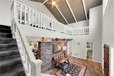 Beautiful home on Holiday Island with breathtaking views on Holiday Island Executive Golf Course in Arkansas - for sale on GolfHomes.com, golf home, golf lot