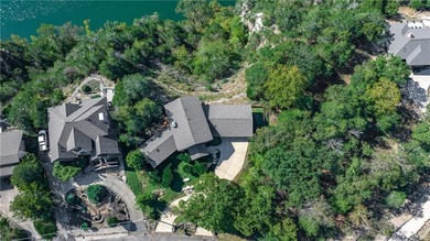 Beautiful home on Holiday Island with breathtaking views on Holiday Island Executive Golf Course in Arkansas - for sale on GolfHomes.com, golf home, golf lot