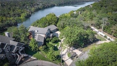 Beautiful home on Holiday Island with breathtaking views on Holiday Island Executive Golf Course in Arkansas - for sale on GolfHomes.com, golf home, golf lot
