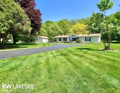 Fully Furnished very spacious 1749 sq. ft. recently updated on Hidden Harbour Golf Course in Michigan - for sale on GolfHomes.com, golf home, golf lot