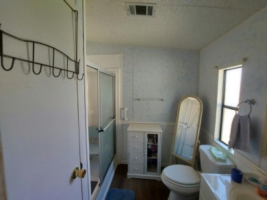 This lovely 2bedroom/2bath home just had a new roof installed on Lakes at Leesburg Golf Course in Florida - for sale on GolfHomes.com, golf home, golf lot