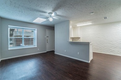 Welcome to this fine Grand Prairie Townhome! Updated and move in on Prairie Lakes Golf Club in Texas - for sale on GolfHomes.com, golf home, golf lot