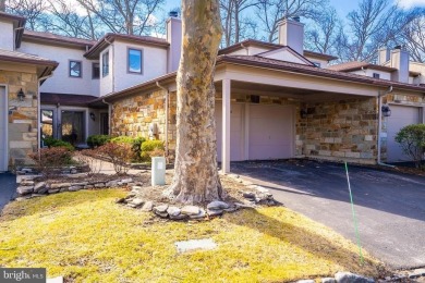 Pride of home ownership is obvious the minute you walk through on Greenacres Country Club in New Jersey - for sale on GolfHomes.com, golf home, golf lot