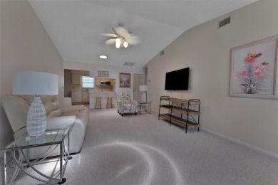 Quaint 2 bedroom 2 bath home in the very desirable mid-Florida on Highland Fairways Golf Club in Florida - for sale on GolfHomes.com, golf home, golf lot