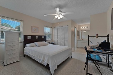 Quaint 2 bedroom 2 bath home in the very desirable mid-Florida on Highland Fairways Golf Club in Florida - for sale on GolfHomes.com, golf home, golf lot