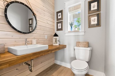 Bayfront Villa | 4 Bedrooms & 3.5 Baths | Private Boat Slip & on Lamar Golf Course in Texas - for sale on GolfHomes.com, golf home, golf lot