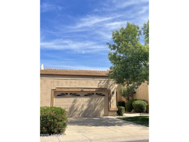 Welcome to this Key Largo model with vaulted ceilings in on Westbrook Village Golf Club in Arizona - for sale on GolfHomes.com, golf home, golf lot