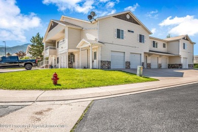 Located in the heart of Battlement Mesa, this inviting 3-bedroom on Battlement Mesa Golf Course in Colorado - for sale on GolfHomes.com, golf home, golf lot