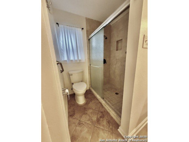 Location, location, location!! Cozy and ready to move in house on Oak Hills Country Club in Texas - for sale on GolfHomes.com, golf home, golf lot