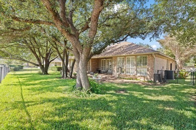 Great Home on the Golf Course in Meadowlakes! Beautiful brick on Hidden Falls Golf Club in Texas - for sale on GolfHomes.com, golf home, golf lot