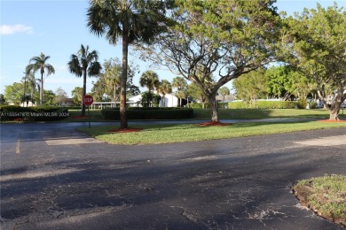 Beautiful, clean 2 Bed Room 2 Bath Condo. Corner unit centrally on Oriole Golf and Tennis Club in Florida - for sale on GolfHomes.com, golf home, golf lot