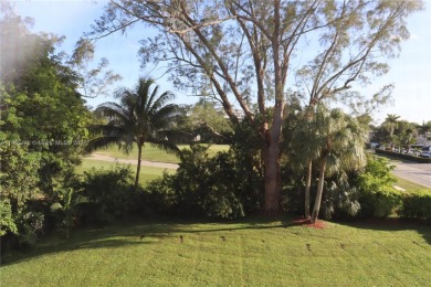 Beautiful, clean 2 Bed Room 2 Bath Condo. Corner unit centrally on Oriole Golf and Tennis Club in Florida - for sale on GolfHomes.com, golf home, golf lot