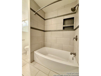 Location, location, location!! Cozy and ready to move in house on Oak Hills Country Club in Texas - for sale on GolfHomes.com, golf home, golf lot
