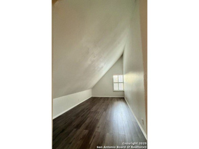 Location, location, location!! Cozy and ready to move in house on Oak Hills Country Club in Texas - for sale on GolfHomes.com, golf home, golf lot