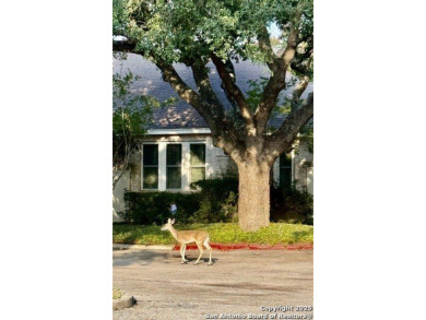 Location, location, location!! Cozy and ready to move in house on Oak Hills Country Club in Texas - for sale on GolfHomes.com, golf home, golf lot