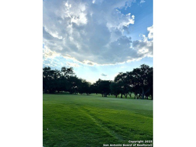 Location, location, location!! Cozy and ready to move in house on Oak Hills Country Club in Texas - for sale on GolfHomes.com, golf home, golf lot